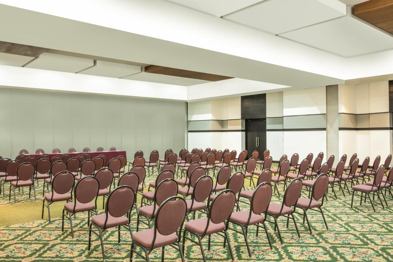 Gamma Tijuana Hotel Bagian luar foto