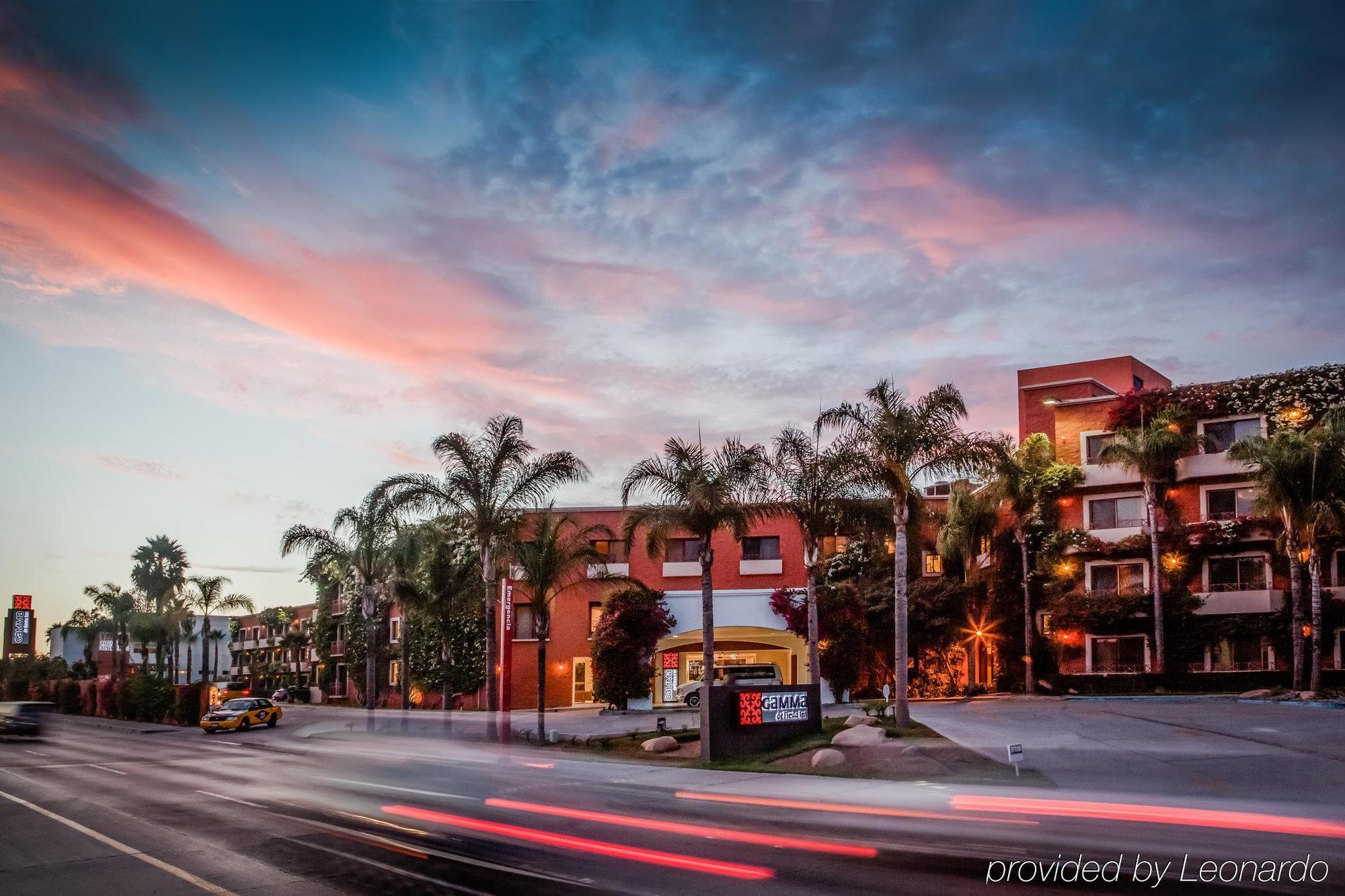 Gamma Tijuana Hotel Bagian luar foto