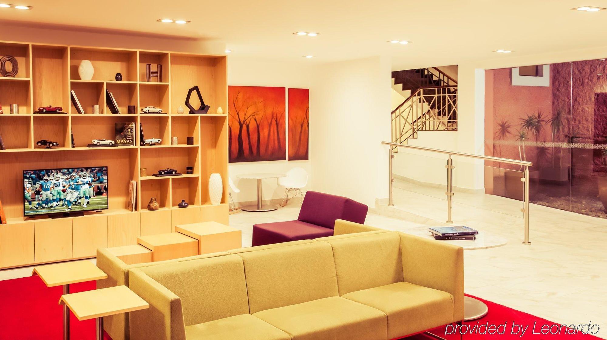 Gamma Tijuana Hotel Bagian luar foto