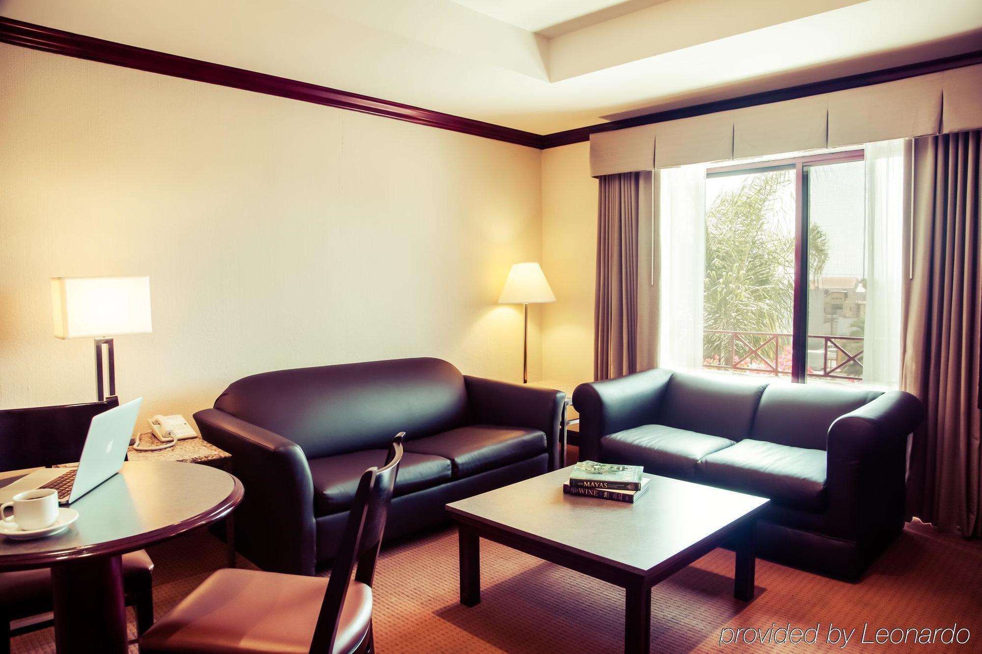 Gamma Tijuana Hotel Bagian luar foto