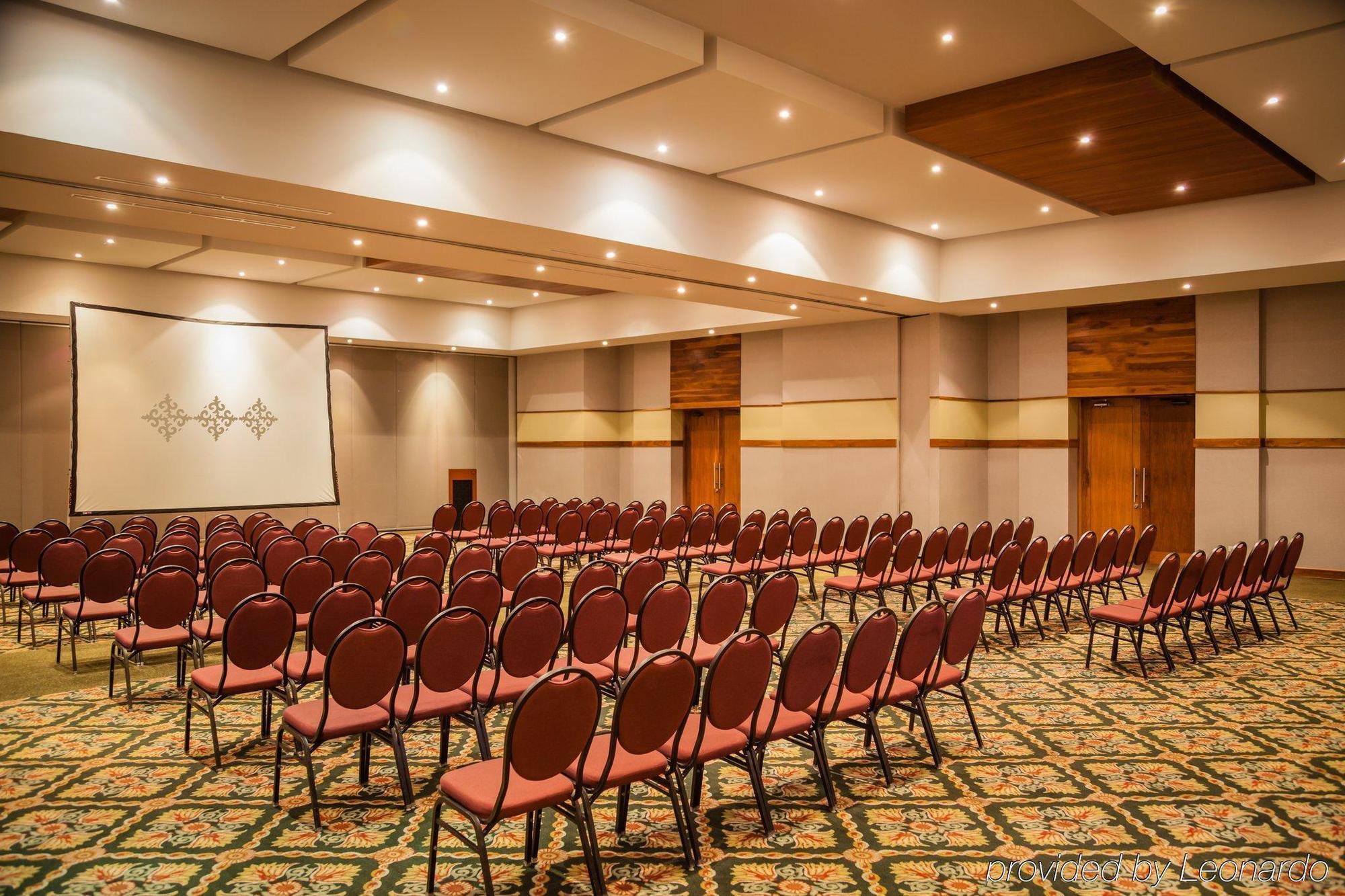 Gamma Tijuana Hotel Bagian luar foto