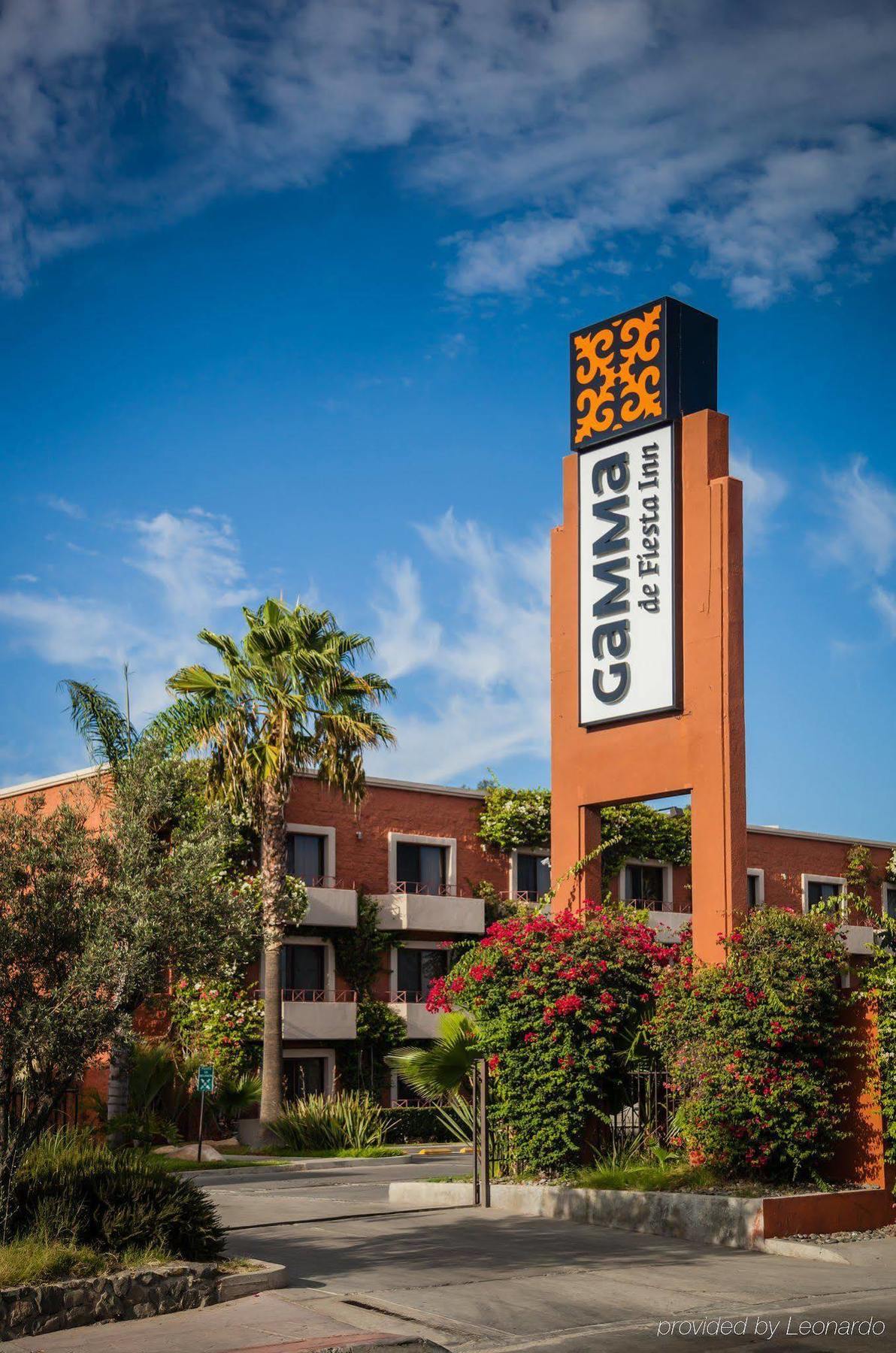 Gamma Tijuana Hotel Bagian luar foto