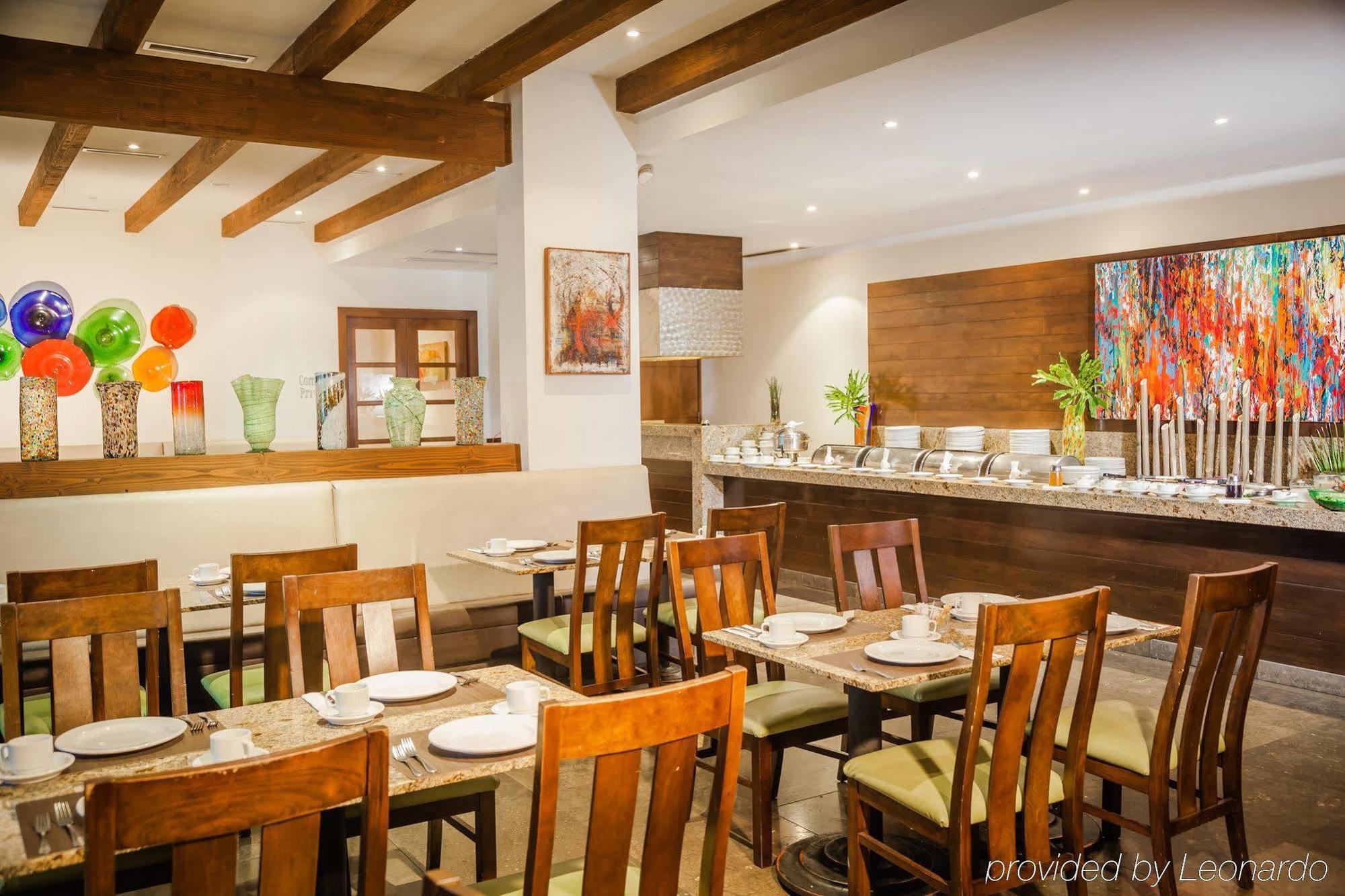 Gamma Tijuana Hotel Bagian luar foto