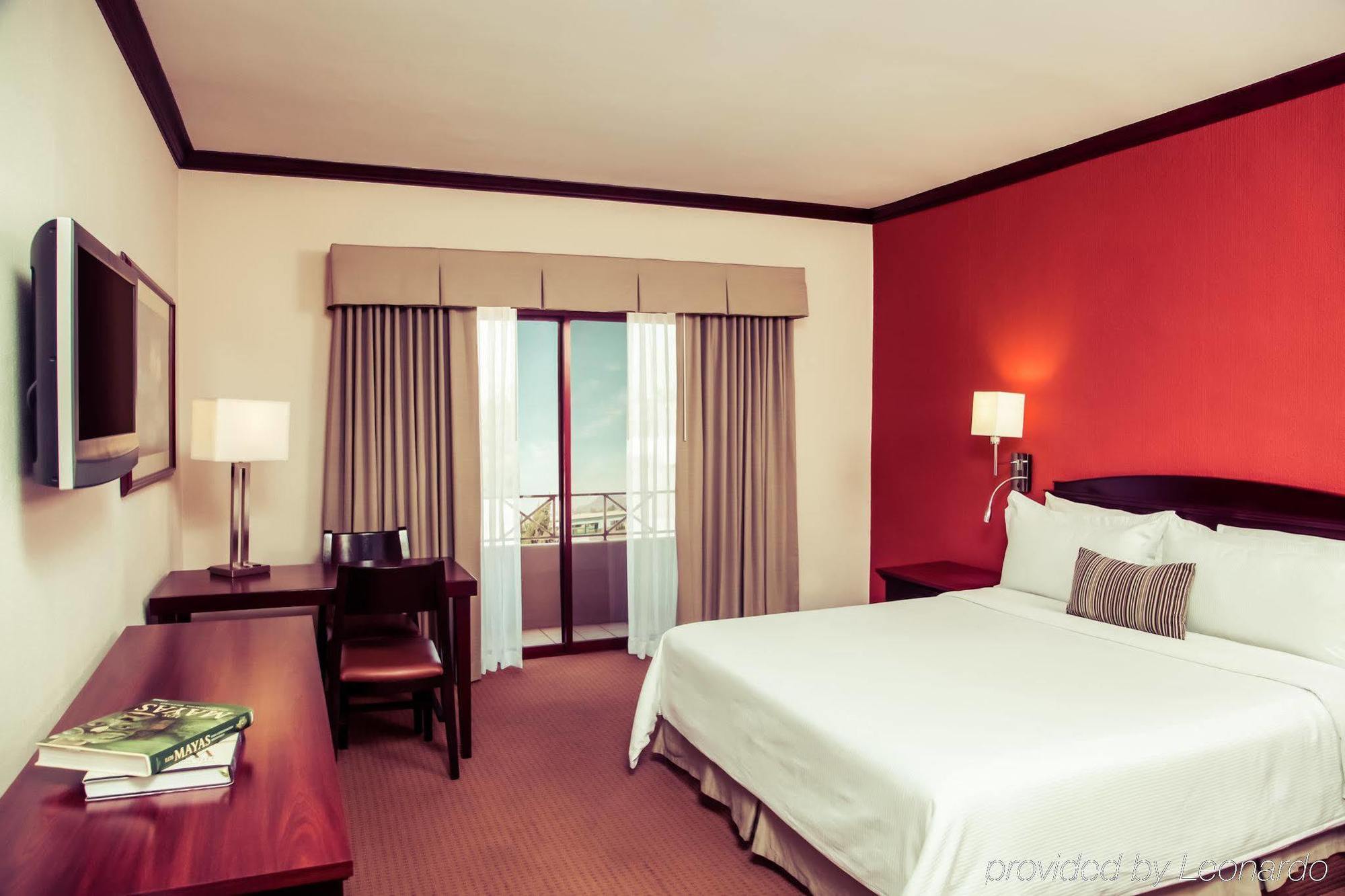 Gamma Tijuana Hotel Bagian luar foto
